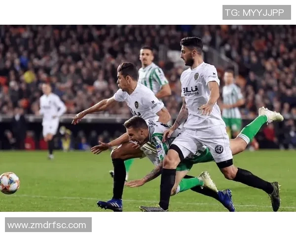 巴伦西亚主场迎战加的斯期待精彩对决与激烈竞争